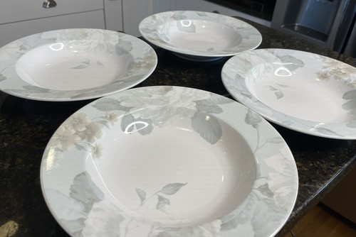 Set Of 4 Mikasa Maxima FRAGRANT CLOUD 9” Rimmed Soup Pasta Bowls CT110 - Picture 5 of 11