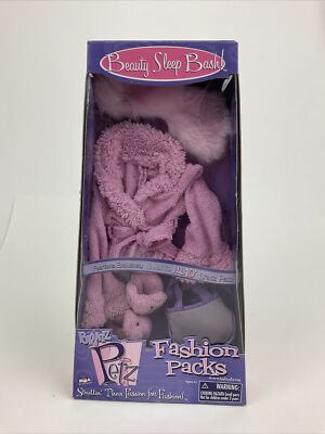 Bratz Petz Bedtime Beauty Party Fashion Pack Pink Robe Slippers NEW IN BOX