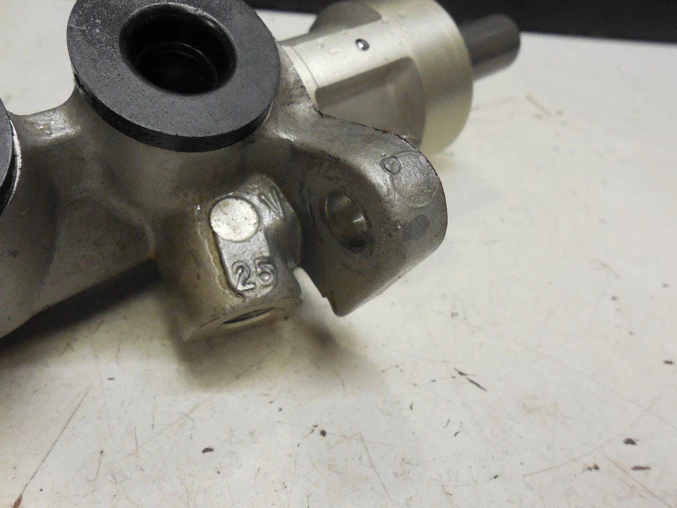 Cilindro maestro de freno 1908 94-02 mercedes-benz w210 e430 e320 w124 w202 c280 Foto 4 de 4