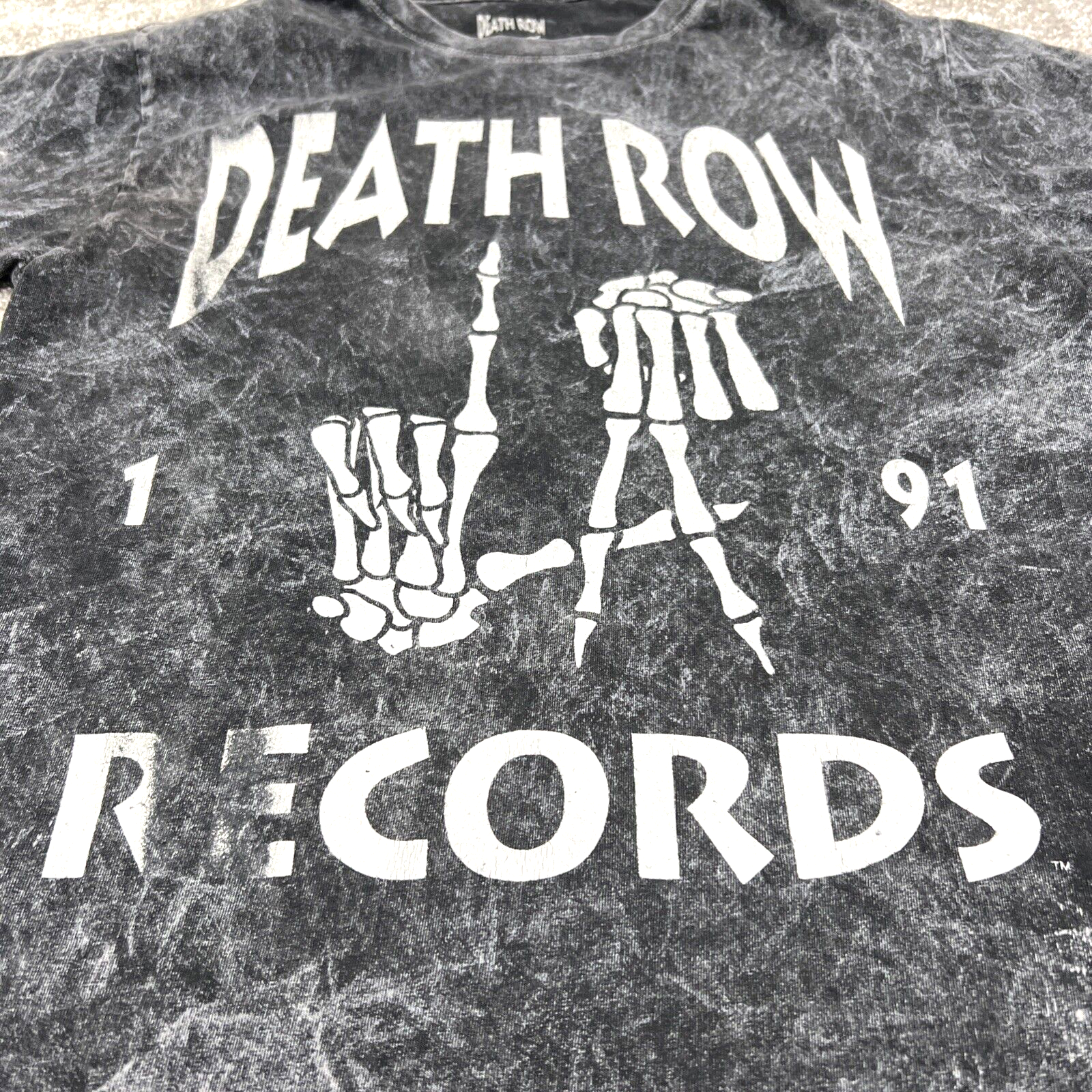 FILA Death Row Records T Shirt Uomo Piccolo Pullover Grafica Maglietta Tie Dye Grigio