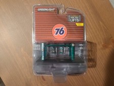 GREENLIGHT 16120-C AUTO BODY SHOP SERIES 2 FOUR POST LIFTS 1/64 UNION 76 Chase