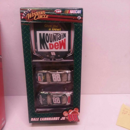 Winners Circle Nascar Dale Earnhardt Jr #88 Mountain Dew 1:64 Diecast Car & Hood - Picture 9 of 12