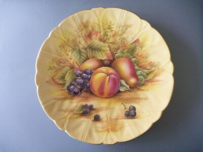 Aynsley Orchard Gold Servierplatte 10,5''/26,5cm: geriffelte/überbackene Kuchenplatte