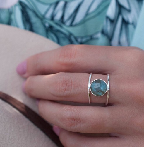 Natural Labradorite Ring 925 Sterling Silver Ring Handmade Women Ring Modern Gif - Picture 3 of 5