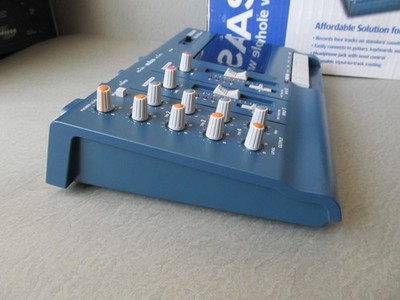 TASCAM PORTA 02 カセットミキサー 240744000001000-00-600x600.jpg