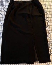 Vintage Sport Collection Women  s Long Skirt Size 16, Black Lined, Front 12  Slit