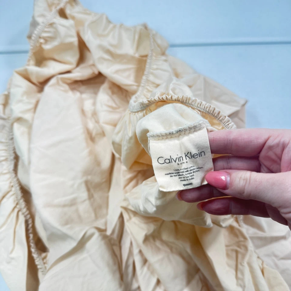 Sábana bajera calvin klein queen beige macizo 100% algodón peinado tonos neutros Foto 4 de 4