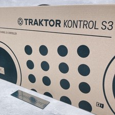 Native Instruments TRAKTOR KONTROL S3 4-Channel DJ Controller Japan Black 3.2kg