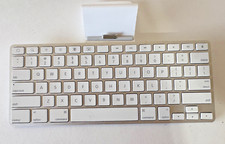 Apple Wireless Bluetooth Keyboard with 30-Pin Dock Stand   Model A1314   As-Is