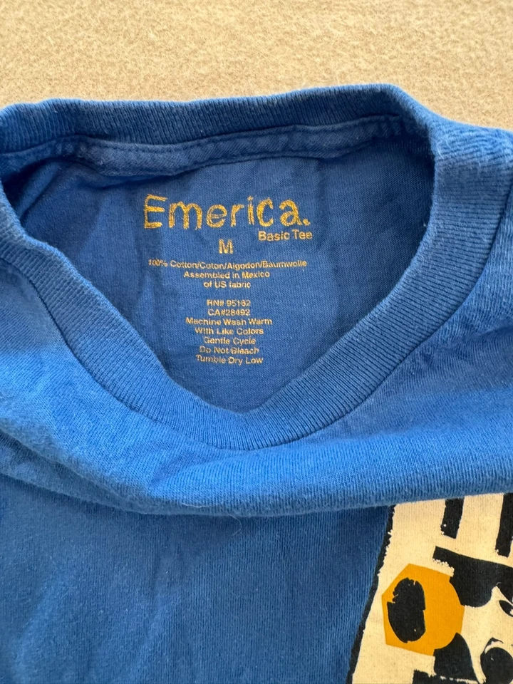 Camiseta básica Emerica para hombre mediana cáscara de plátano gráfico base diaria Foto 2 de 4