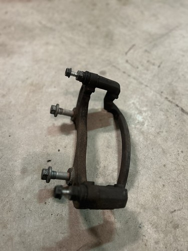 Brake Caliper Bracket 15851354 for CTS 2008 2009 2010 2011 2012 2013 2014 - Picture 3 of 4