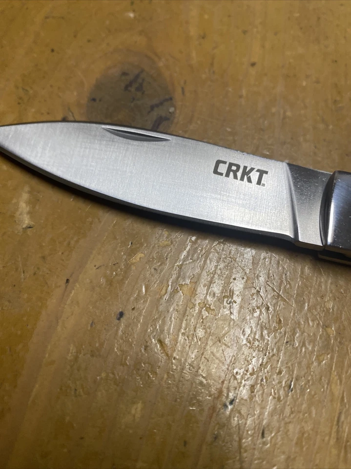 RARE/ DISCONTINUED CRKT 7490 NORTHCLIFFE GENTLEMAN’S FOLDING KNIFE - Image 3 of 4