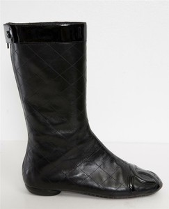 quilted flat boot