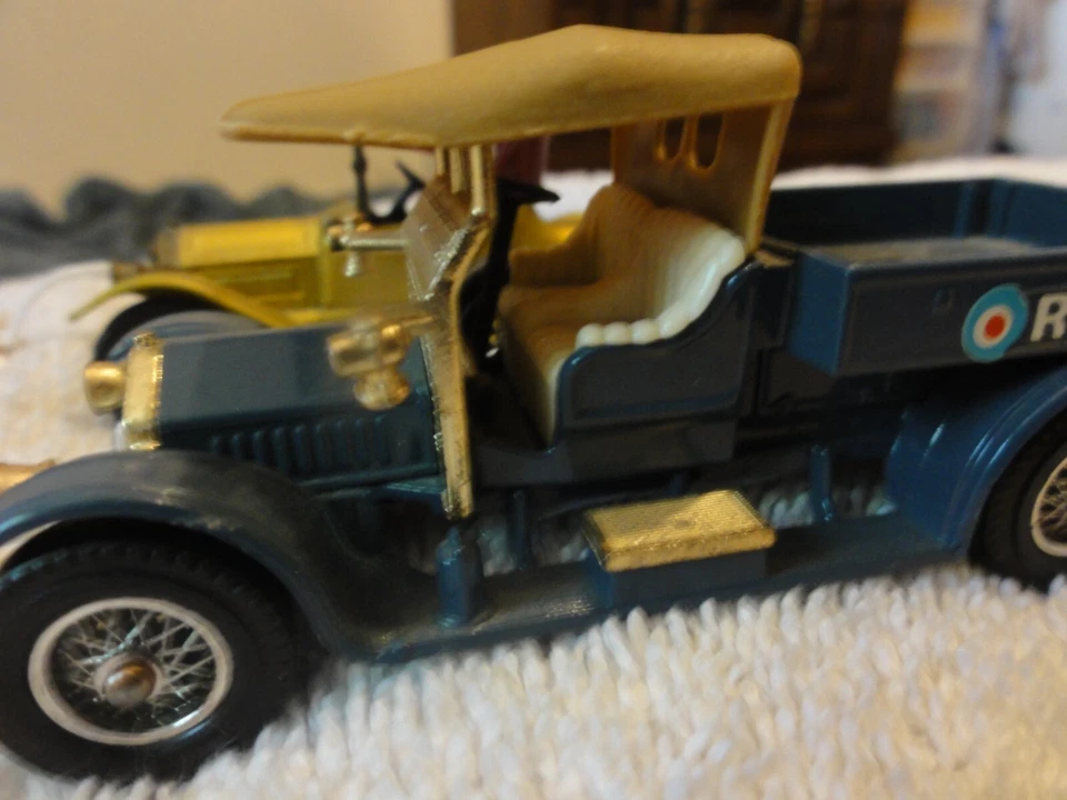 MATCHBOX LESNEY MODELS OF YESTERYEAR 1918 CROSSLEY RAF TENDER 1913 CADILLAC LOT - Image 2 of 3