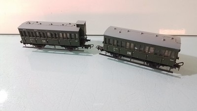 Piko HO. KONVOLUT VON ZWEI PERSONENWAGEN DER DR