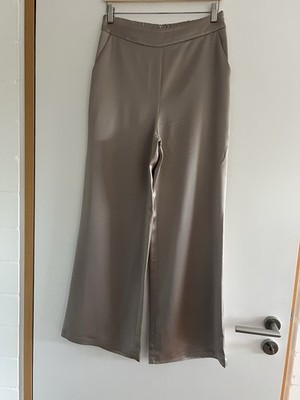 Mrs&Hugs Satin Damen Hose , Marlene Style,Farbe Platin, Gr M