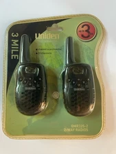 Uniden 2 Way Radio Walkie Talkie Up To 3 Mile 22 Channels Black Sealed 3AAA