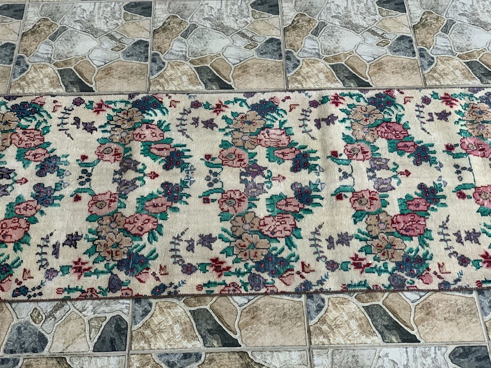 Vintage Oushak Farmhouse Rug Turkish Anatolian Handknotted Wool Area Rug 2.4x6.6 - Image 4 of 4