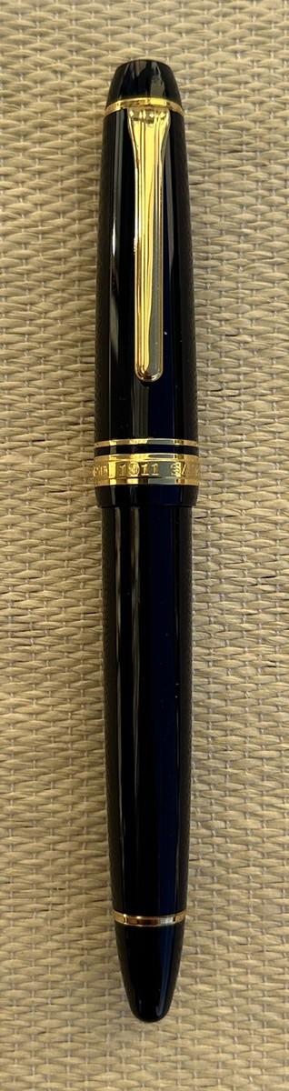 Nice Sailor Fountain Pen, Japan, Midnight Blue, 21K 875 Gold Nib