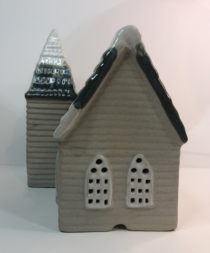 Inarco Lighted Christmas Village Church Porcelain House w/ Light Cord - Picture 4 of 6