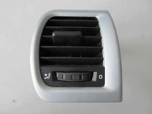 Frischluftausströmer rechts Skoda Fabia II Ambition 1.4TDI DPF 2009 5J0819702