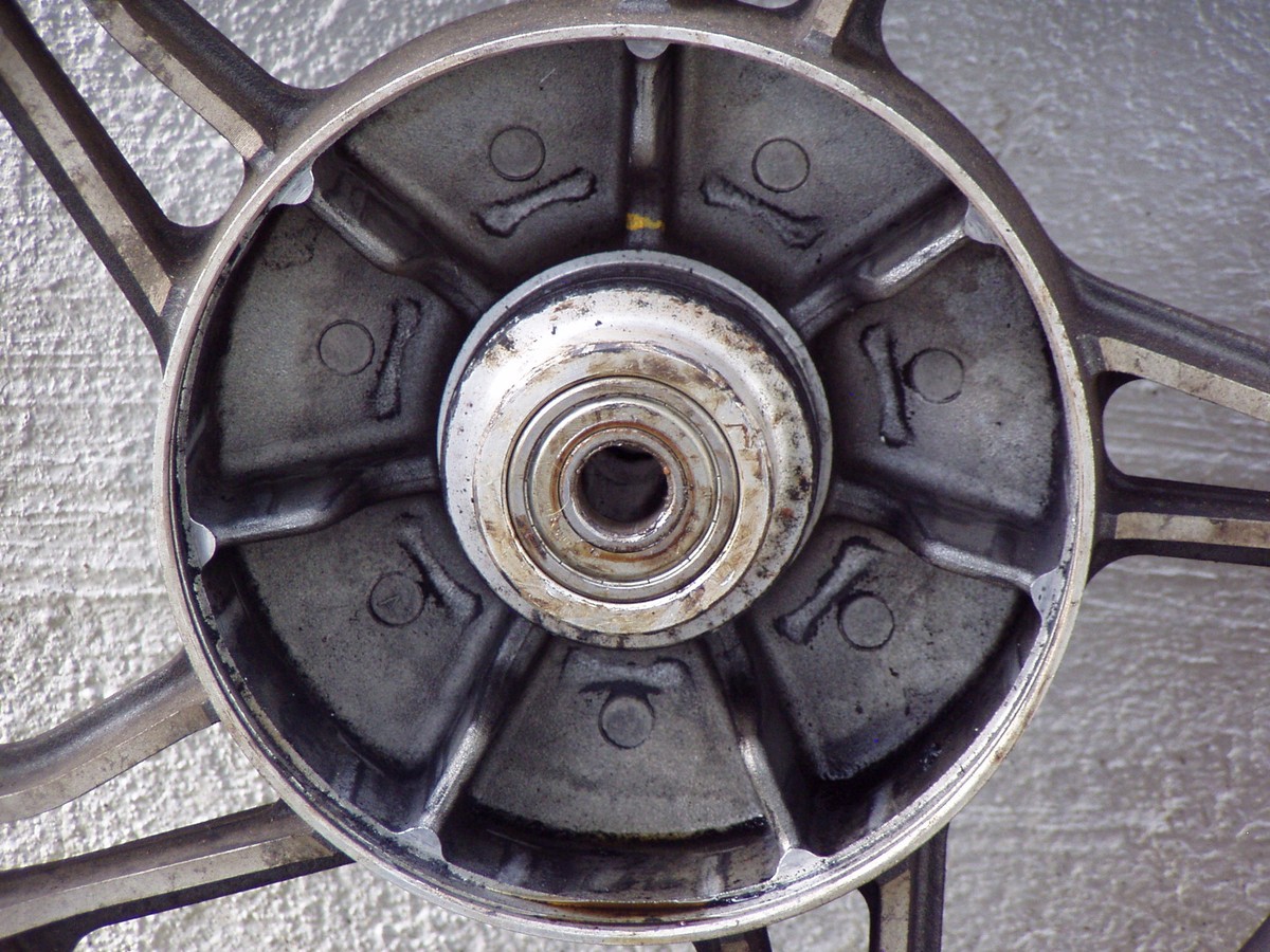 84-85 Kawasaki ZN1100 rear rim & good tire | eBay