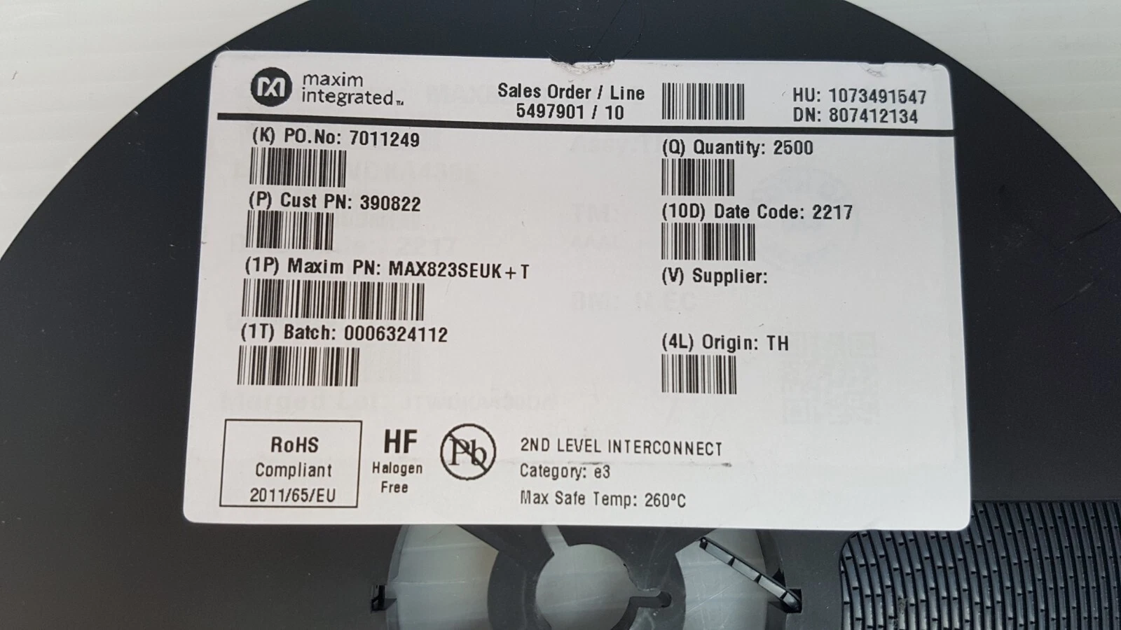 Maxim Integrated reel label: MAX823SEUK+T, quantity 2500, date code 2217, origin TH, RoHS, halogen free, e3