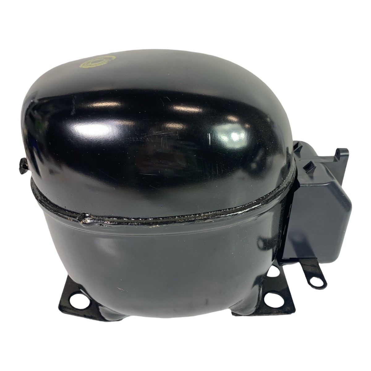 EMIS70HHR1 Embraco EMIS70HHR1 740 BTU Compressor