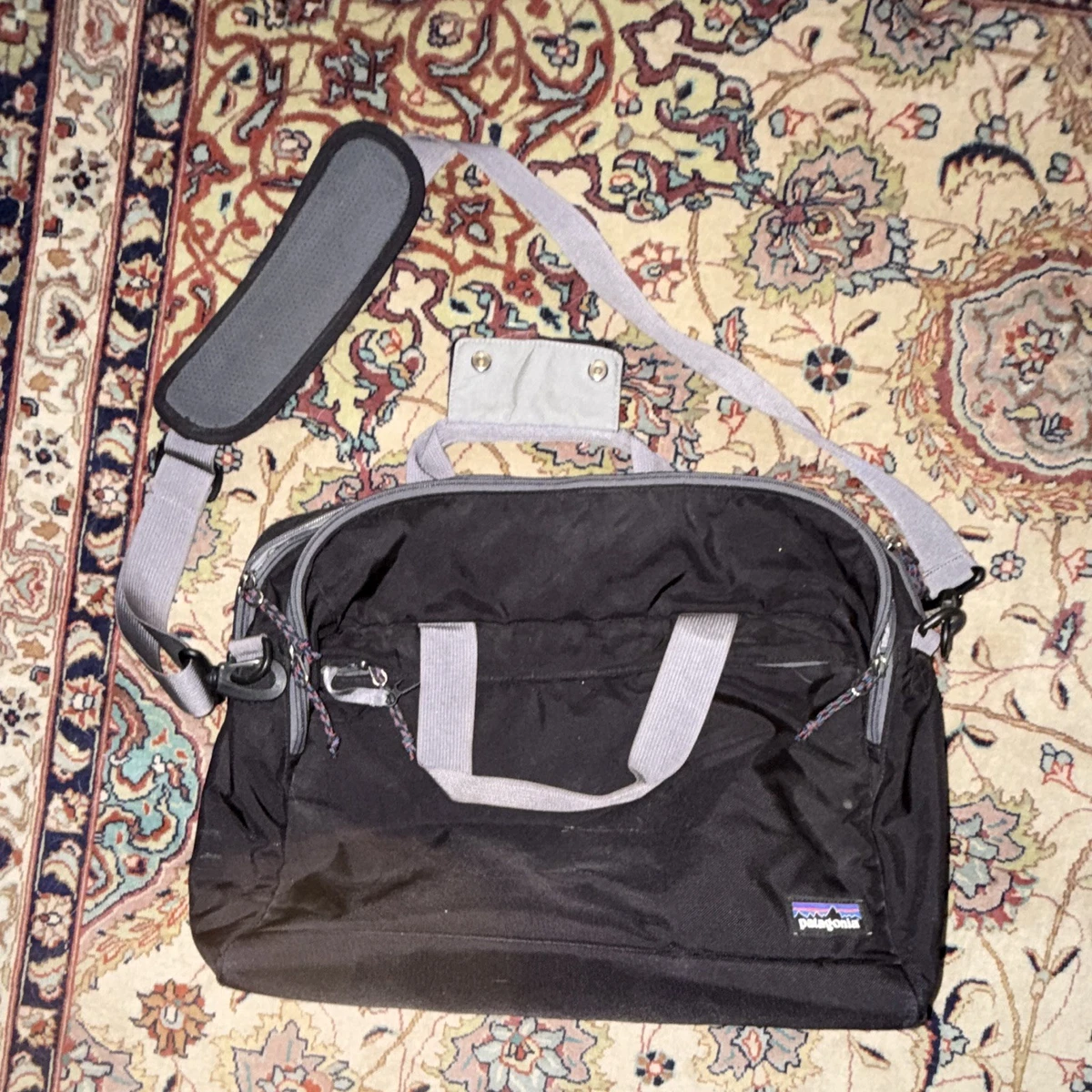 patagonia men's shoulder bag "Terravia Sacoche" small crossbody Black - Men Patagonias Black Hole Duffel 40L is the perfect bag for long weekends or lightweight trips patagonia messenger bag - TikTok