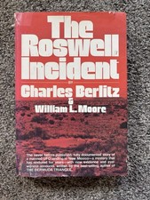 The Roswell Incident Charles Berlitz William L Moore 1st Printing HC DJ UFO