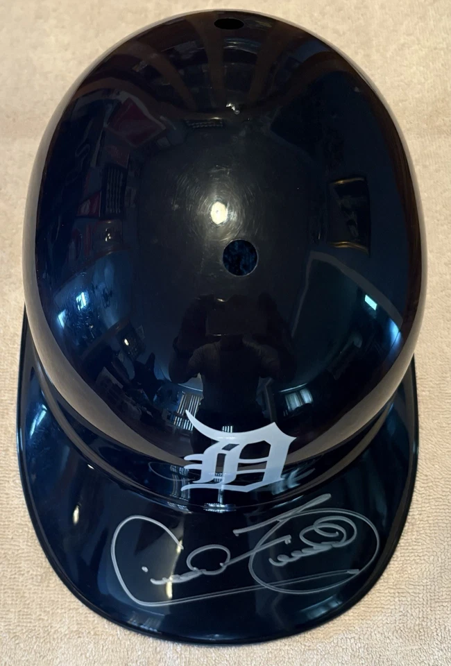 CECIL FIELDER Signed Detroit Tigers Replica Batting Helmet - Schwartz COA - Image 2 of 2