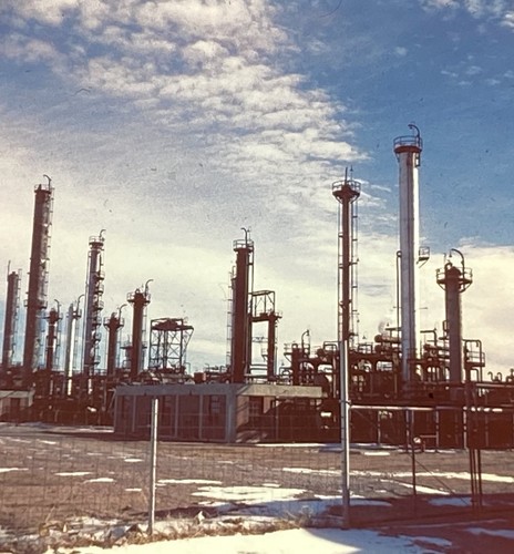 1952 Realist Stereo 11 Slides • Frontier Oil Refinery, Trucks and Equipment - Picture 5 of 12