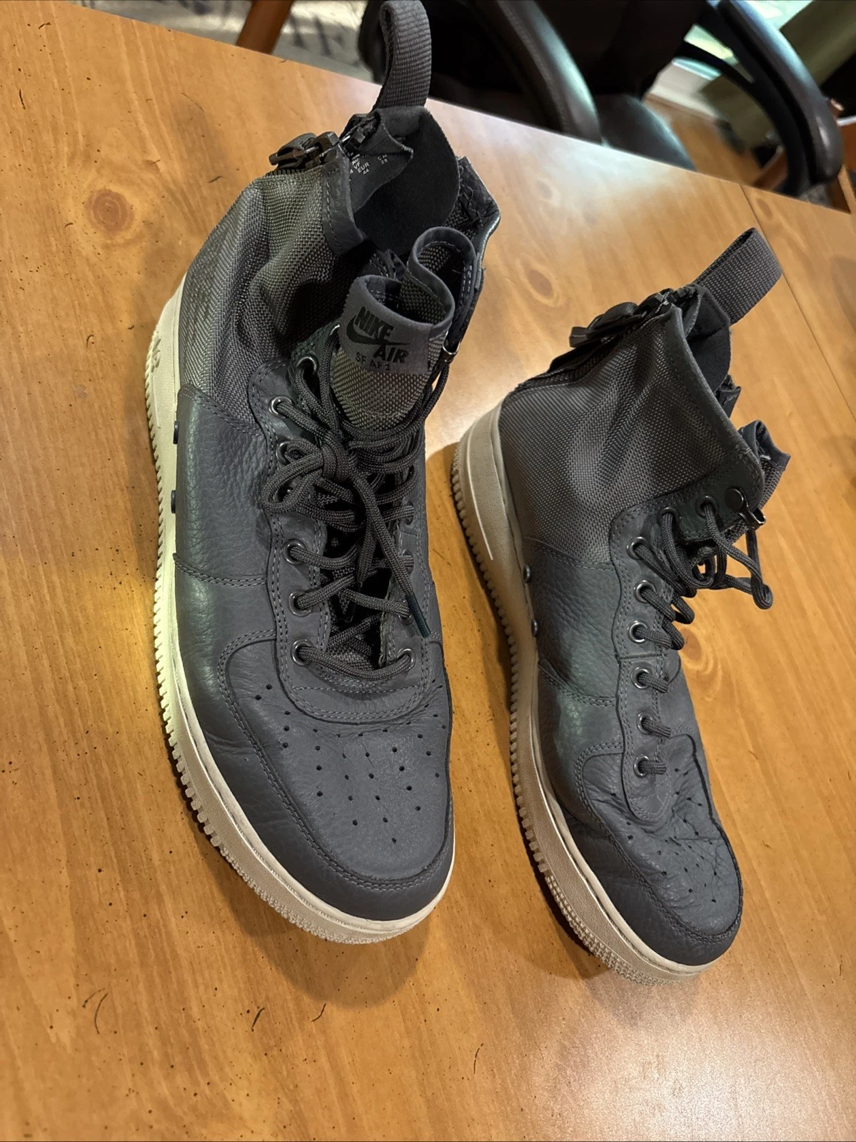 Nike Air SF AF1 Gray And White. New