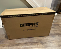 GEEPAS 9-In-1 Digital Multipurpose Steam Mop Cleaner and Sanitiser 1500W NEW £99