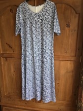 Size L (14) Shift Dress
