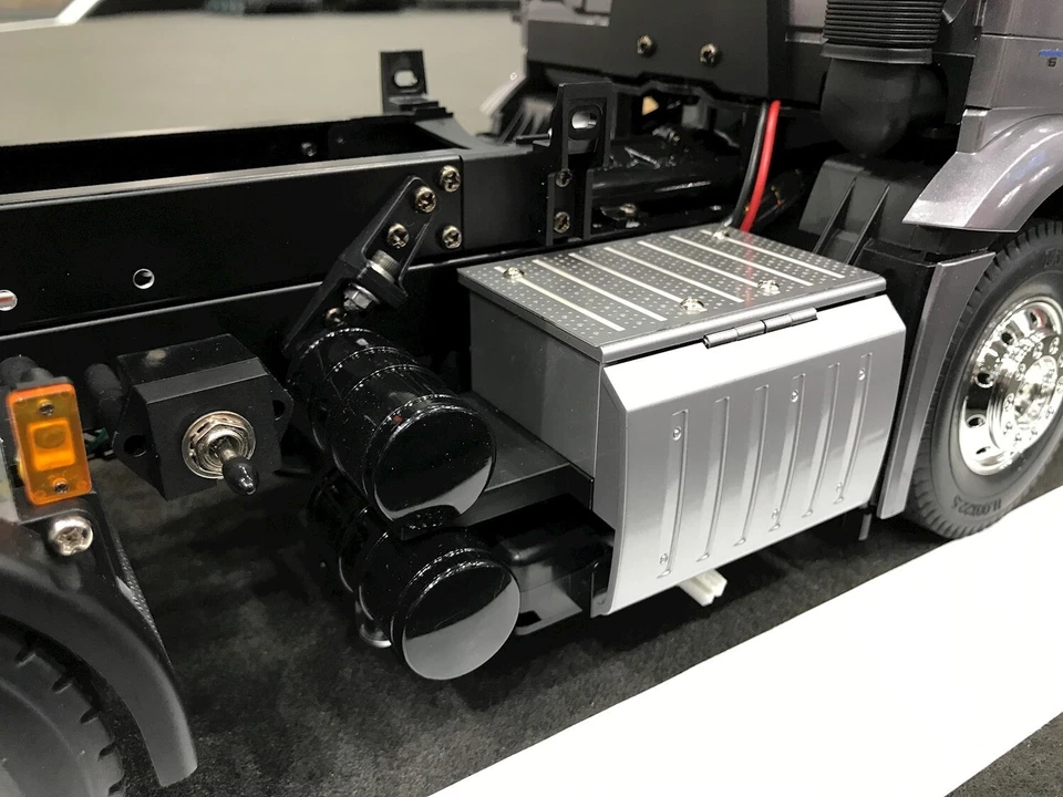 !! SALE !! Tamiya 300056357 RC Truck LKW MB Actros 3348 3 Achs Hinterkipper 1:14 - Bild 4 von 4