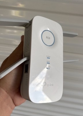 TP-Link AC2600 Mesh Wi-Fi Range Extender RE650 Gigabit Port New/Open Box