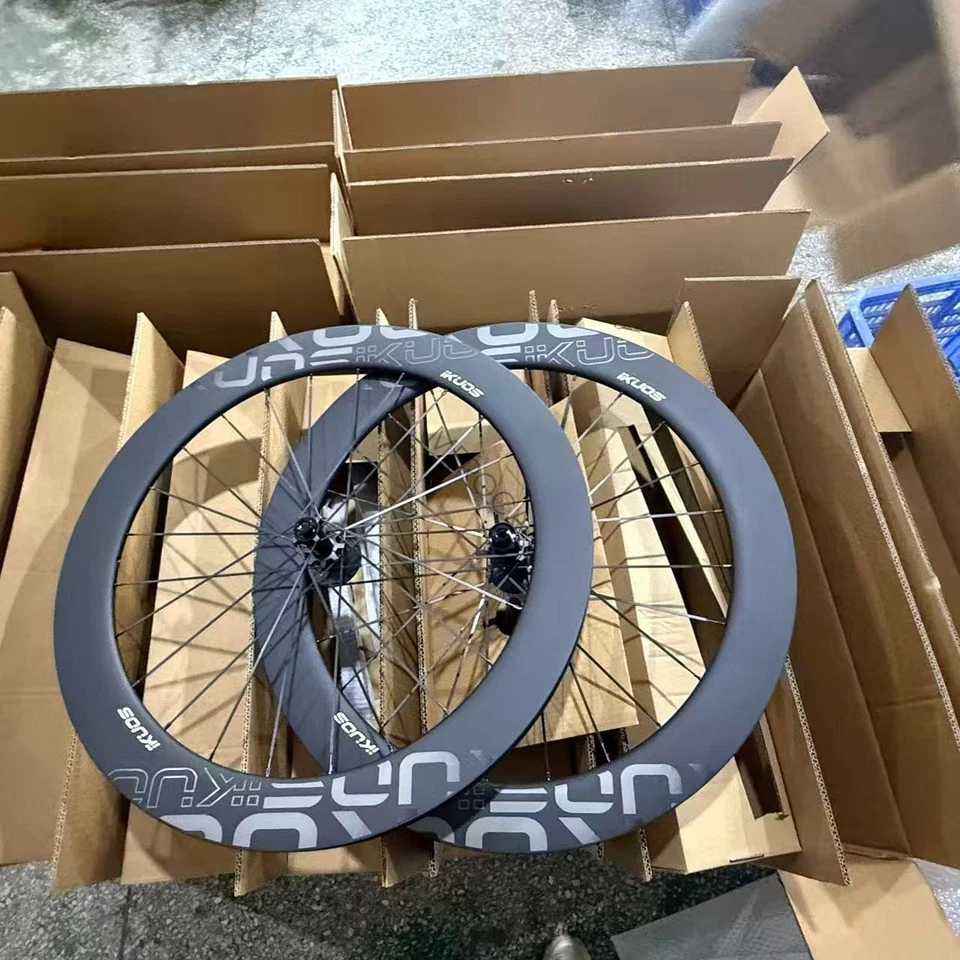 Juego de ruedas de carbono IKUOS Road 700c 50/55/65 mm Aero cubierta freno de disco Foto 2 de 4