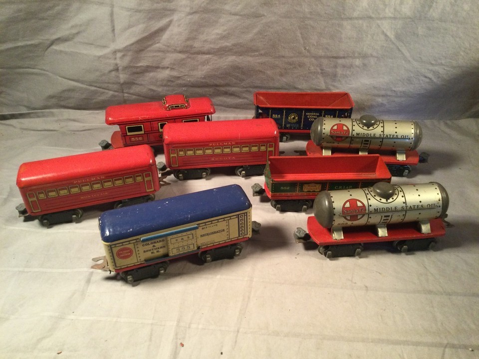 Marx Trains Red Frame One-way Auto Couplers. Cars 