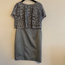 Fenn Wright Manson Size 16 Silver Pencil Dress Lace Short Sleeve Top