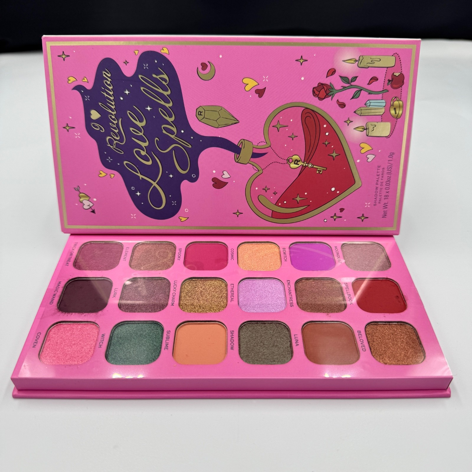 I Heart Revolution Love Spells Eyeshadow Palette - 18 Shades