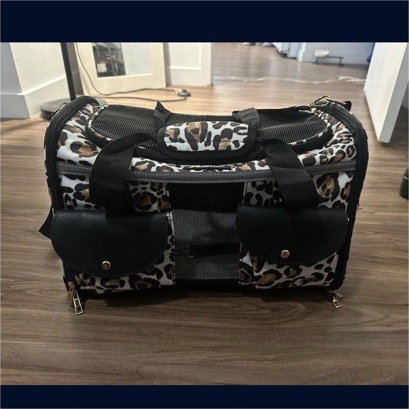 Leopard Print Soft-Sided Cat Carrier Bag with Mesh Windows and Shoulder Strap