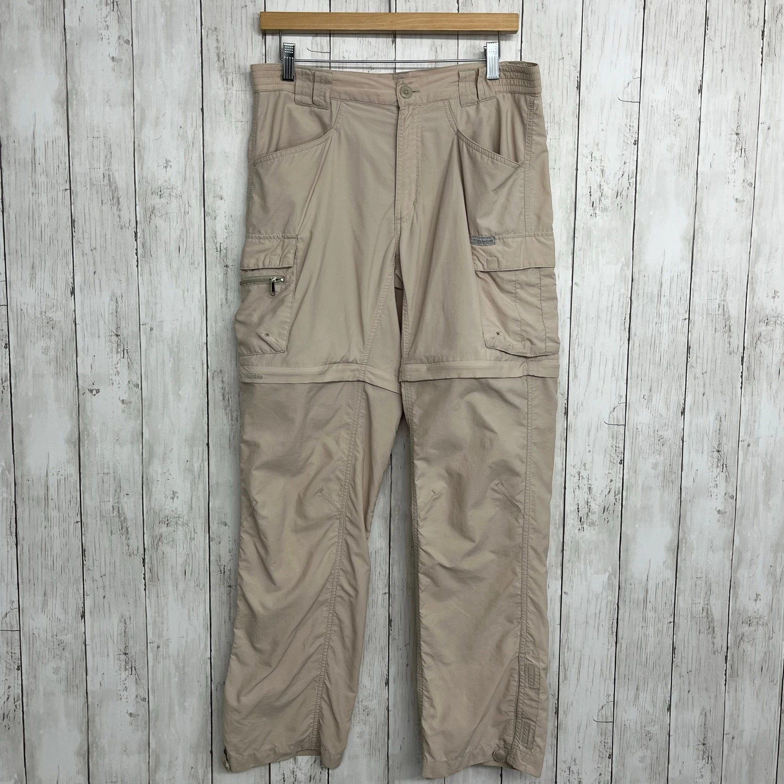 Columbia Titanium Convertible Pants Medium Tan Zip Off Hiking Cargo Gorpcore
Opens in a new window o