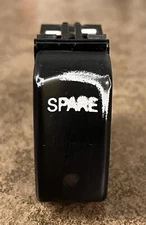 PETERBILT  SPARE SWITCH    P27-1040-07 / 05679HD  (13624)     *READY TO SHIP*