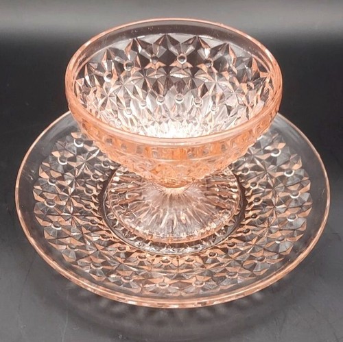Vintage Jeannette Glass Pink Holiday Button & Bows Place Setting 3-Piece Set - Picture 5 of 9