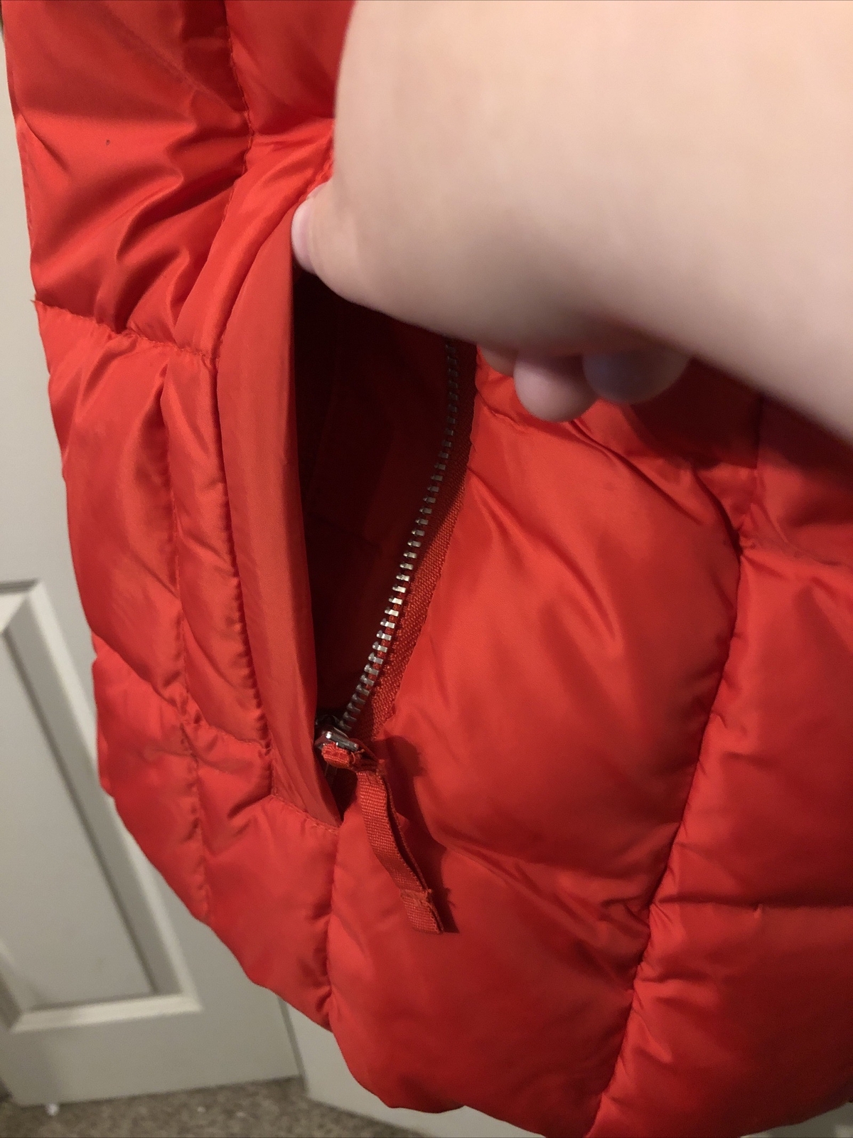 Gap Solid Red Down Puffer Vest Women’s Size S Wit… - image 8