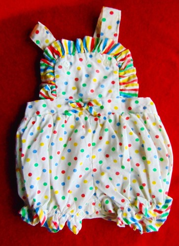 DE COLECCIÓN DÉCADA DE 1950 ADORABLE TRAJE DE SOL PARA BEBÉ LUNARES ~ TALLA 0-6 MESES - Imagen 9 de 9