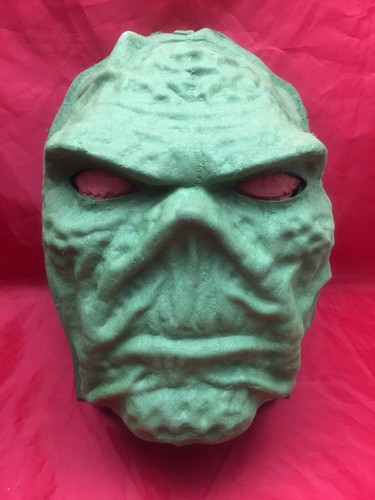 Swamp Thing & Unmen SDCC Exclusive DCUC DC Unlimited Classics Mattel 6” MIB - Picture 3 of 6