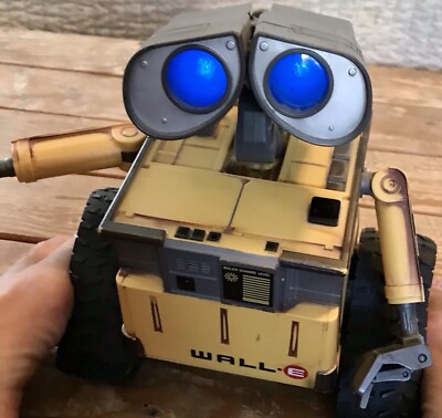 Disney Pixar Wall-E Hello Talking Moving Lighting Robot Figure -No Remote Works