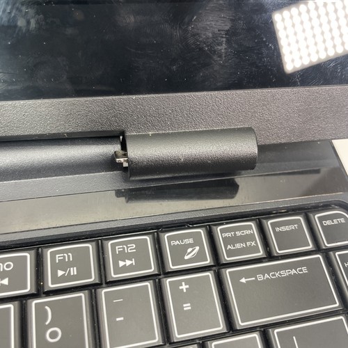 Alienware M11x P06T Laptop Computer 11.5" *FOR PARTS REPAIR ONLY* - Picture 3 of 17